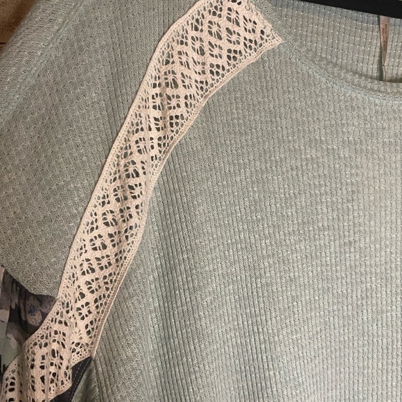 Free People mint combo color boho top PTP 28” - Picture 7 of 9